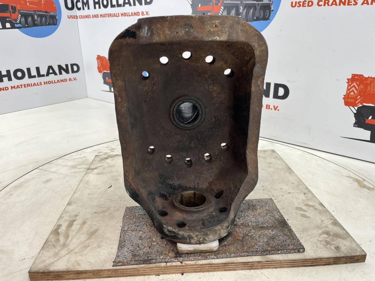 Terex AC 25 Steering knuckle 16 holes axle 2 - Steering knuckle for Mobile crane: picture 5 Terex AC 25 Steering knuckle 16 holes axle 2 - Steering knuckle for Mobile crane: picture 5