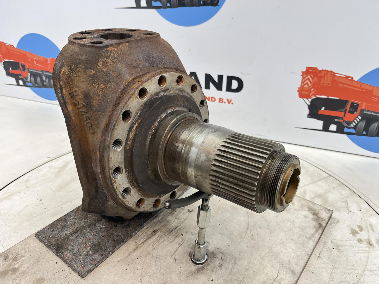 Terex AC 25 Steering knuckle 16 holes axle 2 - Steering knuckle for Mobile crane: picture 3 Terex AC 25 Steering knuckle 16 holes axle 2 - Steering knuckle for Mobile crane: picture 3