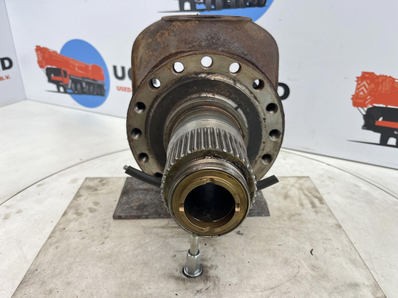 Terex AC 25 Steering knuckle 16 holes axle 2 - Steering knuckle for Mobile crane: picture 2 Terex AC 25 Steering knuckle 16 holes axle 2 - Steering knuckle for Mobile crane: picture 2