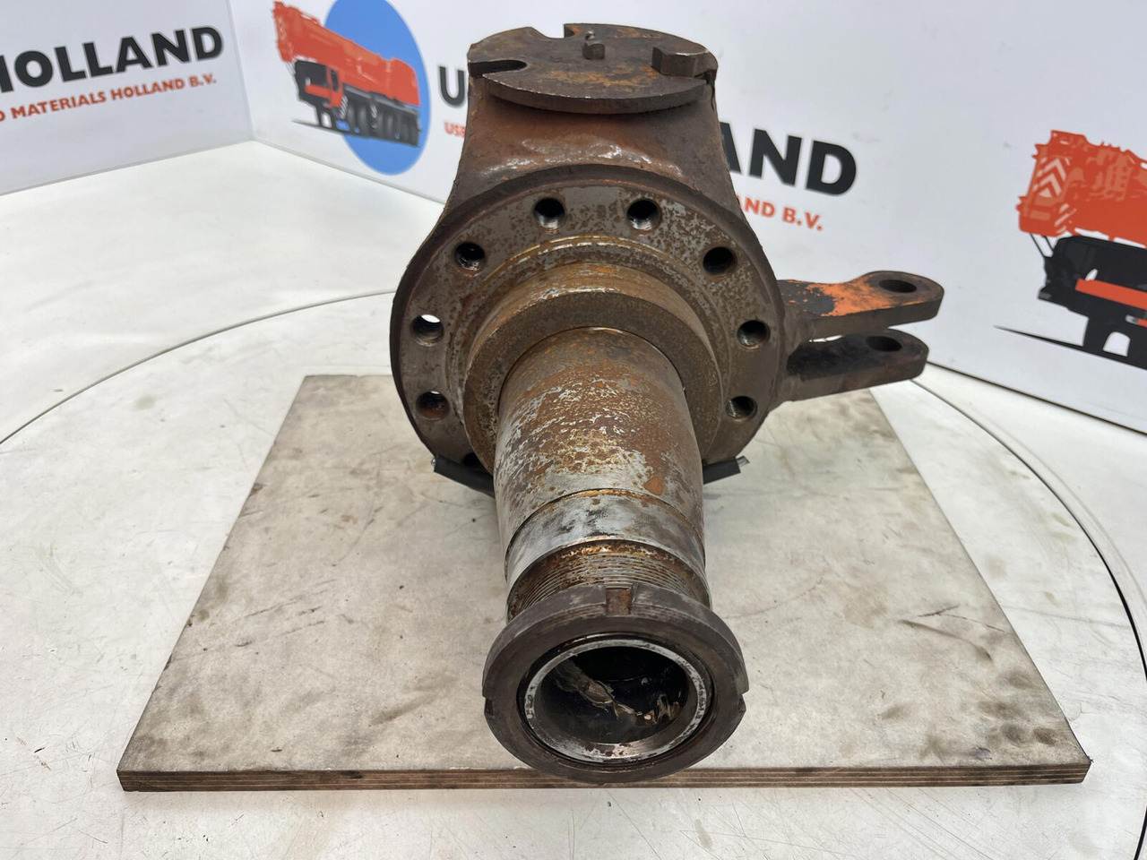 Terex HC 340 Steering knuckle 12 holes axle 1 - Steering knuckle for Mobile crane: picture 2 Terex HC 340 Steering knuckle 12 holes axle 1 - Steering knuckle for Mobile crane: picture 2