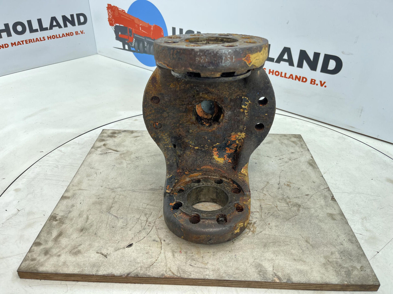 Terex HC 340 Steering knuckle 12 holes axle 2 - Steering knuckle for Crane: picture 5 Terex HC 340 Steering knuckle 12 holes axle 2 - Steering knuckle for Crane: picture 5