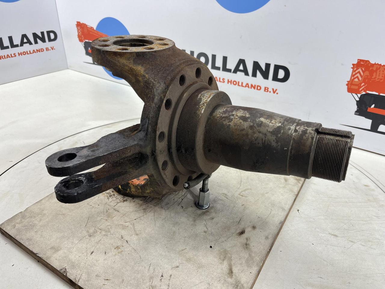 Terex HC 340 Steering knuckle 12 holes axle 2 - Steering knuckle for Mobile crane: picture 3 Terex HC 340 Steering knuckle 12 holes axle 2 - Steering knuckle for Mobile crane: picture 3