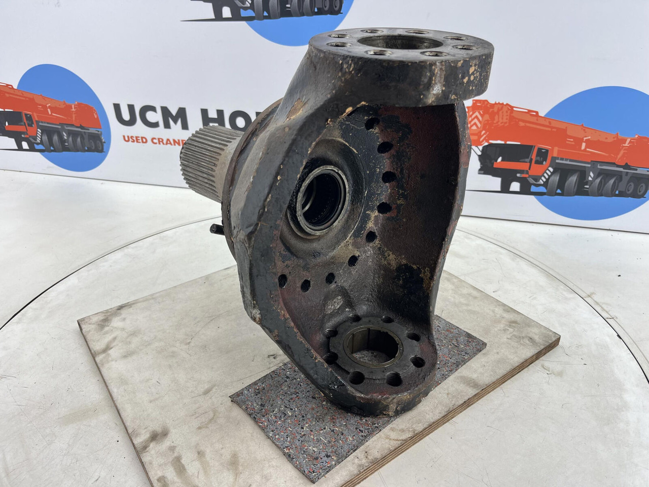 Terex PPM 480 ATT steering knuckle 16 holes axle 1 - Steering knuckle for Mobile crane: picture 4 Terex PPM 480 ATT steering knuckle 16 holes axle 1 - Steering knuckle for Mobile crane: picture 4