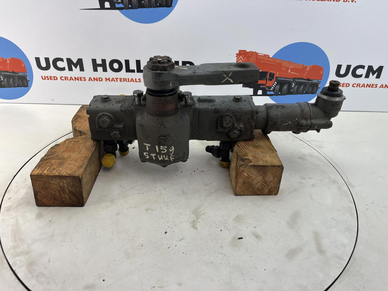 ZF LTM 1050-1 steering box - Steering column for Crane: picture 3 ZF LTM 1050-1 steering box - Steering column for Crane: picture 3