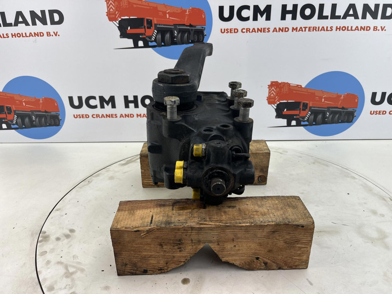 ZF LTM 1070 4.2 Steering box - Steering column for Crane: picture 2 ZF LTM 1070 4.2 Steering box - Steering column for Crane: picture 2
