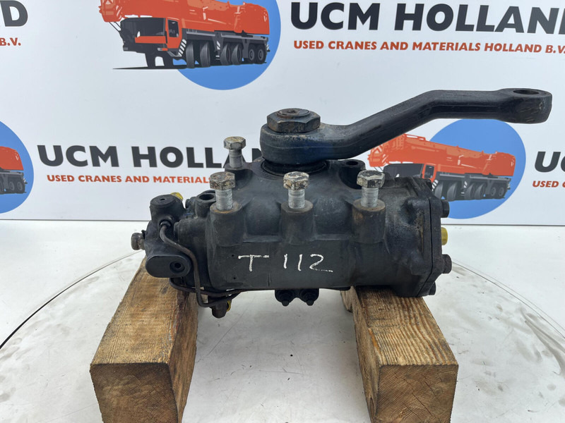 ZF LTM 1070 4.2 Steering box - Steering column for Crane: picture 1 ZF LTM 1070 4.2 Steering box - Steering column for Crane: picture 1