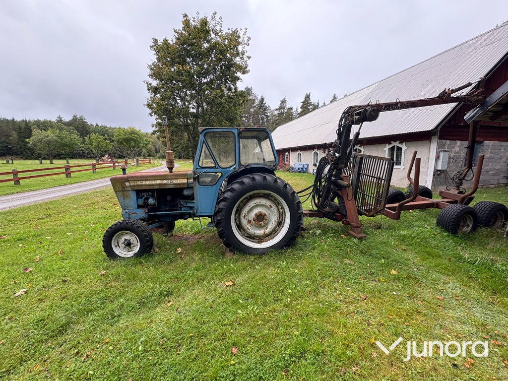 Ford 5000 med skogsvagn och kran - Farm tractor: picture 3 Ford 5000 med skogsvagn och kran - Farm tractor: picture 3