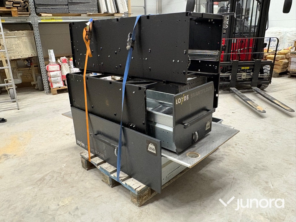 Fordonsinredning – Loyds Smartfloor för VW Caddy - Cab and interior for Truck: picture 4 Fordonsinredning – Loyds Smartfloor för VW Caddy - Cab and interior for Truck: picture 4