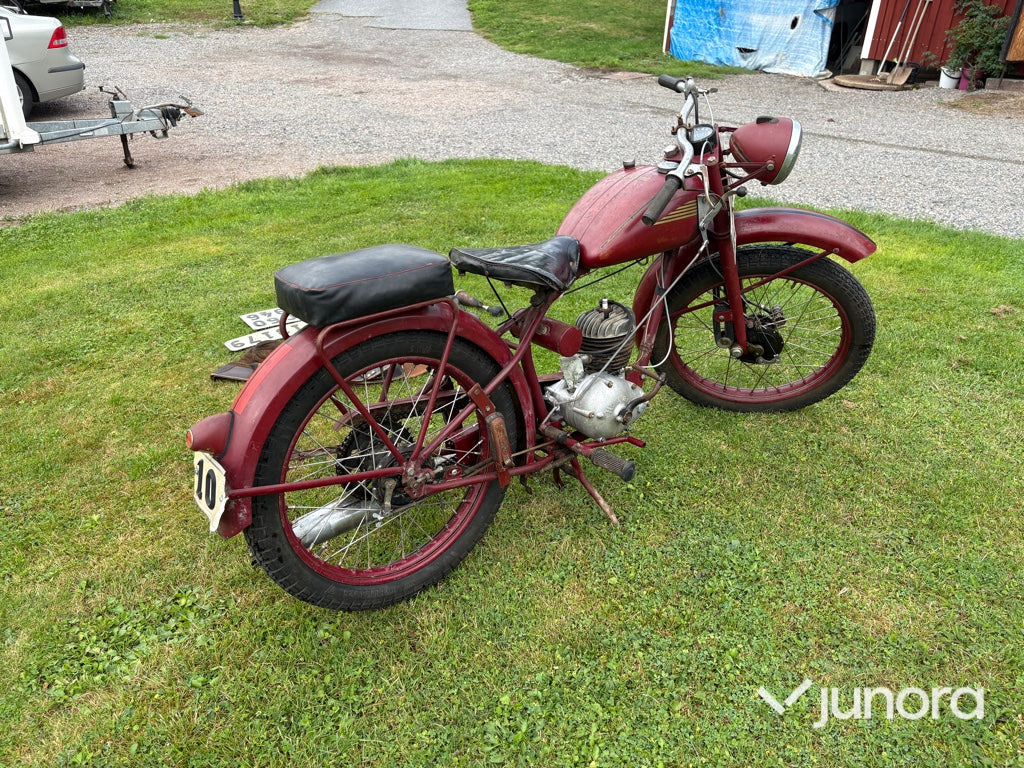 HUSQVARNA modell 228, 120 CC - Motorcycle: picture 2 HUSQVARNA modell 228, 120 CC - Motorcycle: picture 2
