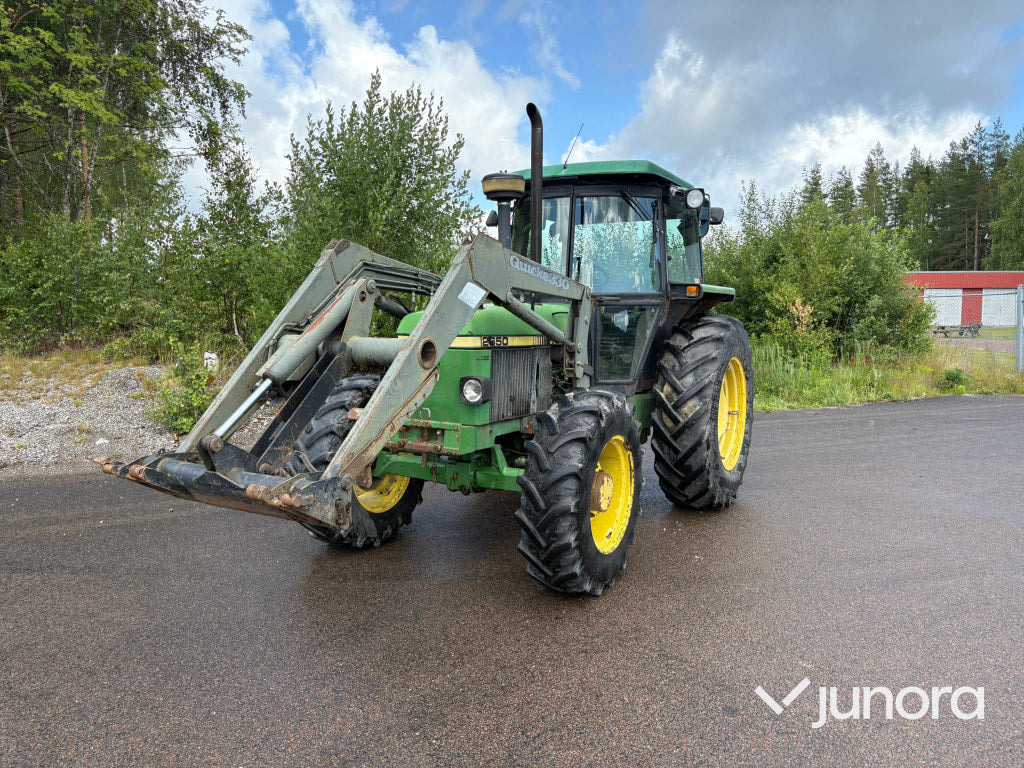 John Deere 2650 - Farm tractor: picture 1 John Deere 2650 - Farm tractor: picture 1