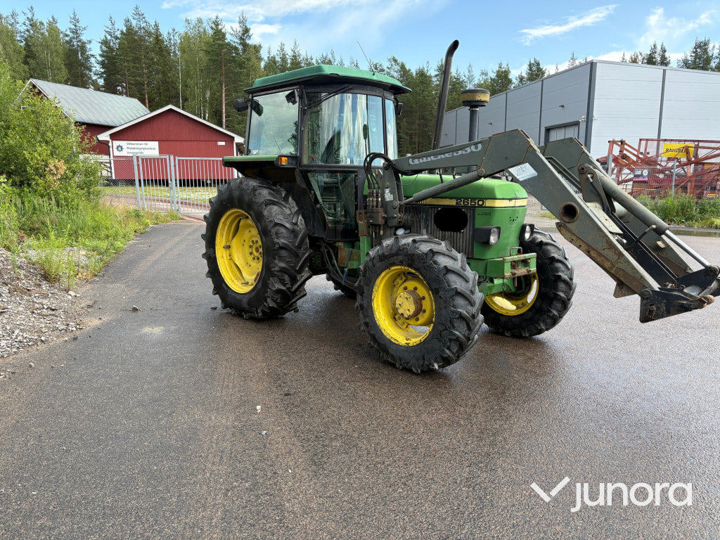 John Deere 2650 - Farm tractor: picture 5 John Deere 2650 - Farm tractor: picture 5