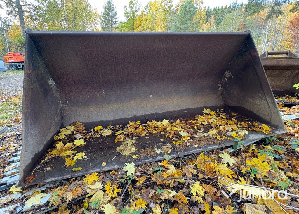 Lastarskopa - Loader bucket: picture 2 Lastarskopa - Loader bucket: picture 2