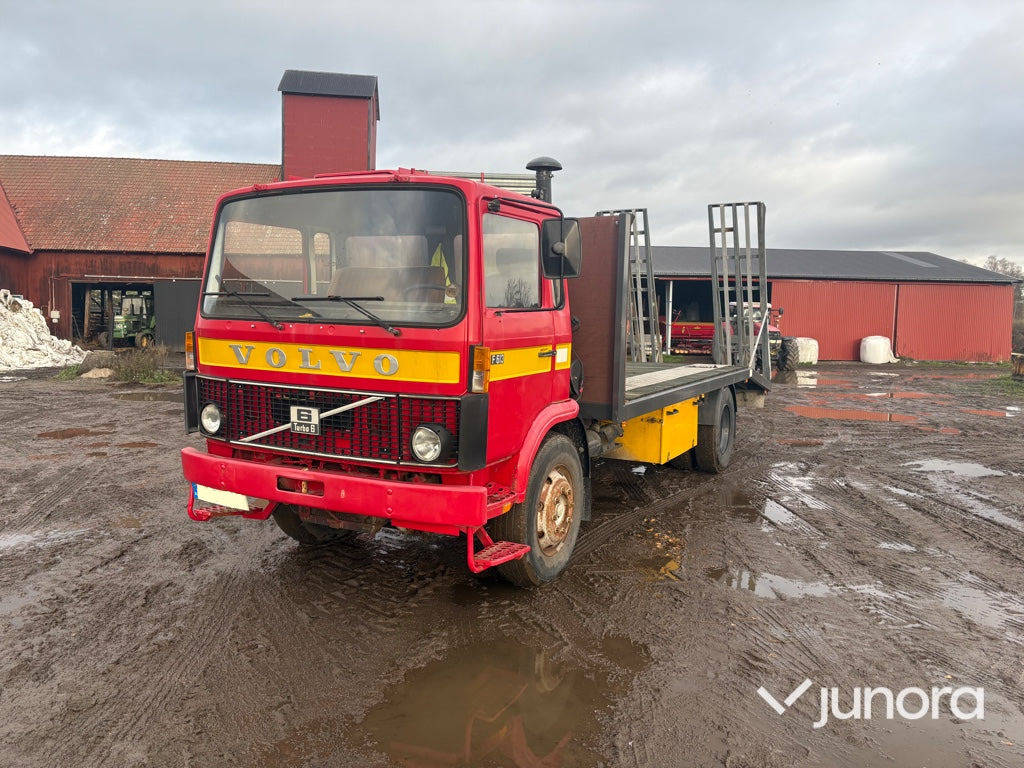 Lastbil / Biltransport - Volvo F 613 4X2-1-V - Car transporter truck: picture 1 Lastbil / Biltransport - Volvo F 613 4X2-1-V - Car transporter truck: picture 1
