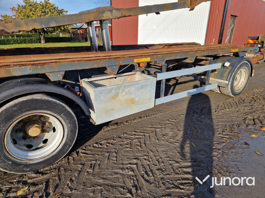Lastväxlarvagn + Tipp - Härryda, THLBS-300-N - Container transporter/ Swap body trailer: picture 5 Lastväxlarvagn + Tipp - Härryda, THLBS-300-N - Container transporter/ Swap body trailer: picture 5