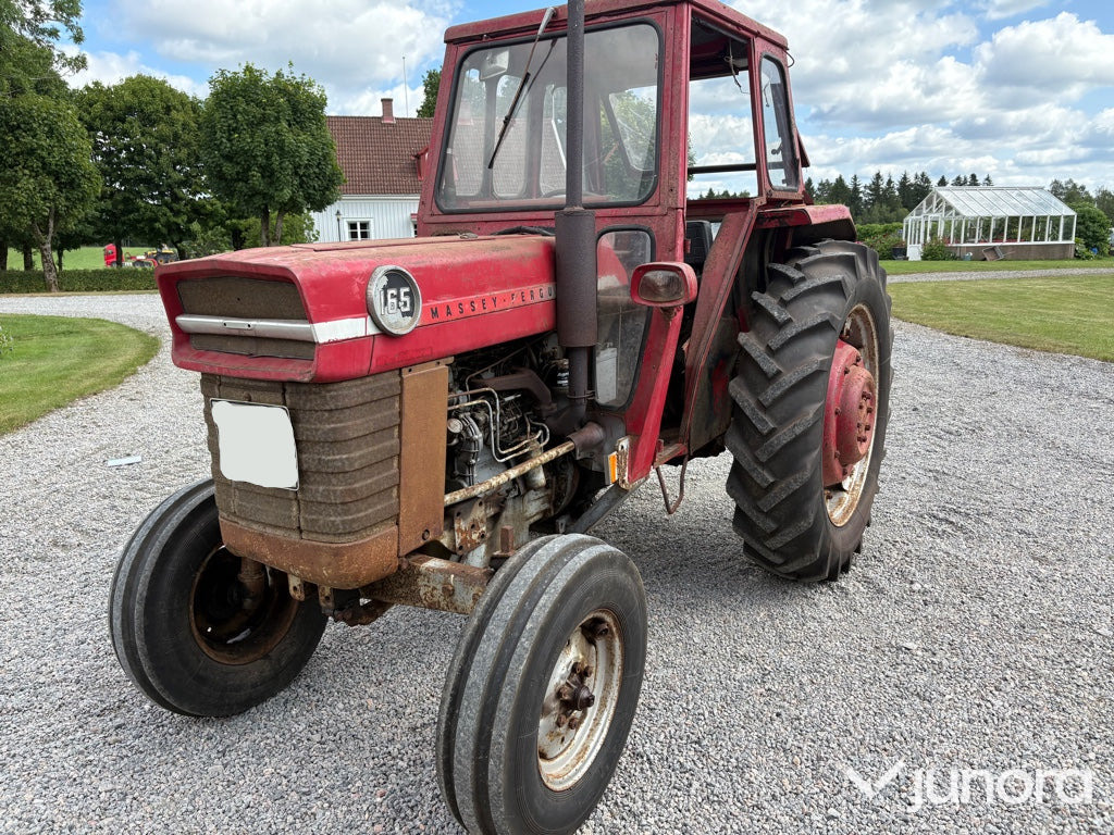 Massey Ferguson 165 - Farm tractor: picture 1 Massey Ferguson 165 - Farm tractor: picture 1