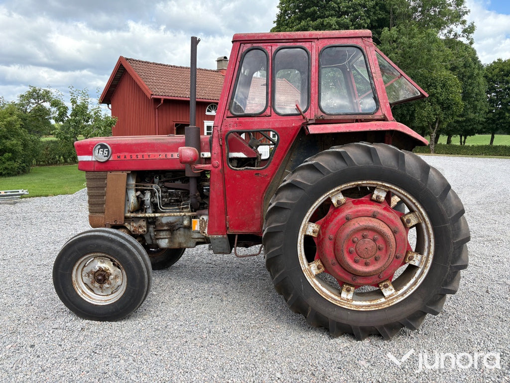 Massey Ferguson 165 - Farm tractor: picture 3 Massey Ferguson 165 - Farm tractor: picture 3
