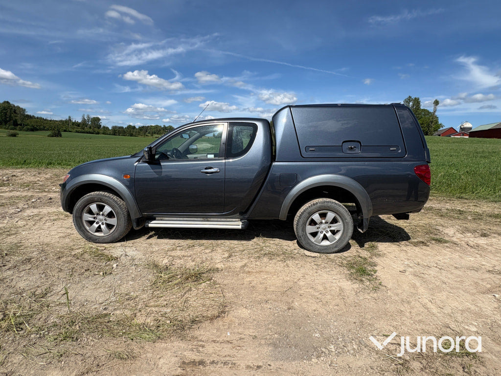 Mitsubishi L200 - Pickup truck: picture 4 Mitsubishi L200 - Pickup truck: picture 4