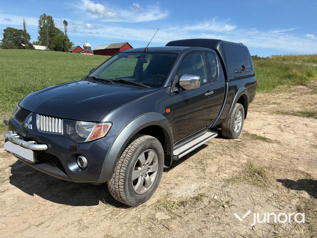 Mitsubishi L200 - Pickup truck: picture 3 Mitsubishi L200 - Pickup truck: picture 3