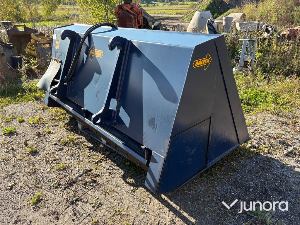 Sandspridarskopa - Drivex - Sand/ Salt spreader: picture 4 Sandspridarskopa - Drivex - Sand/ Salt spreader: picture 4