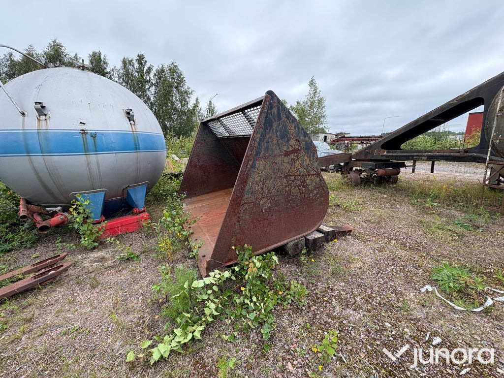 Skopa - Volvo BM - Loader bucket: picture 2 Skopa - Volvo BM - Loader bucket: picture 2