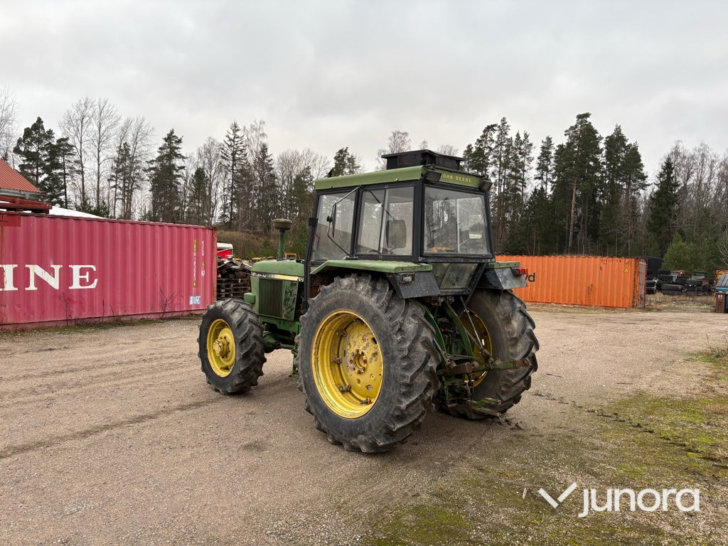 Farm tractor Traktor - John Deere 3140 MFWD: picture 12
