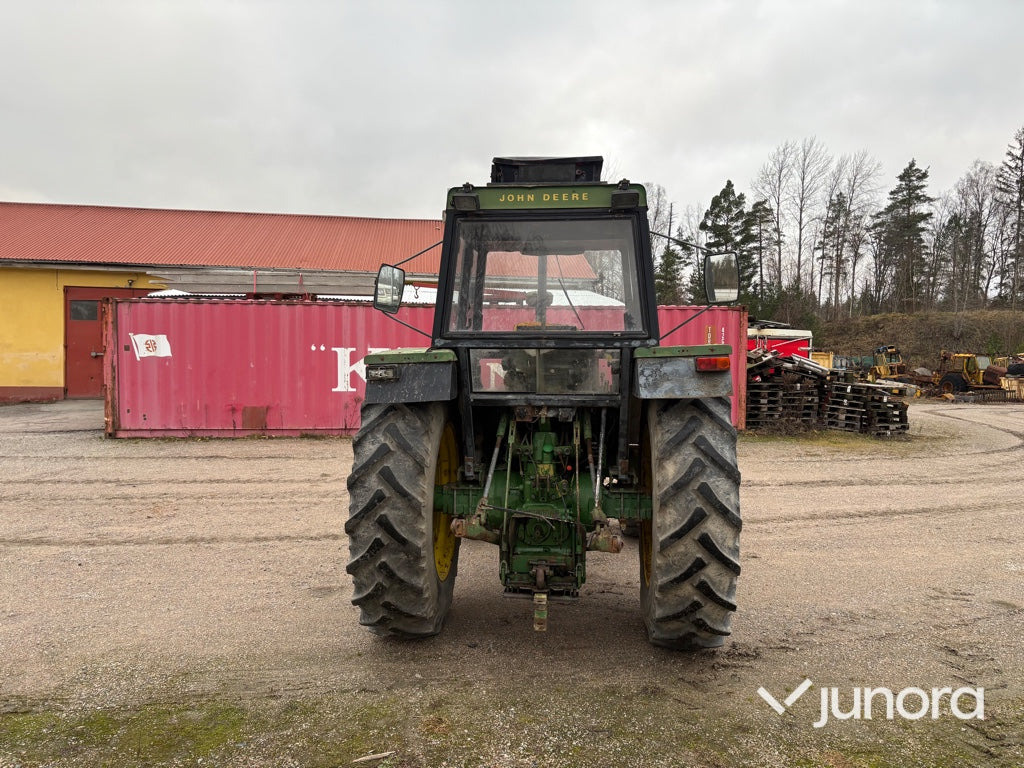 Farm tractor Traktor - John Deere 3140 MFWD: picture 11
