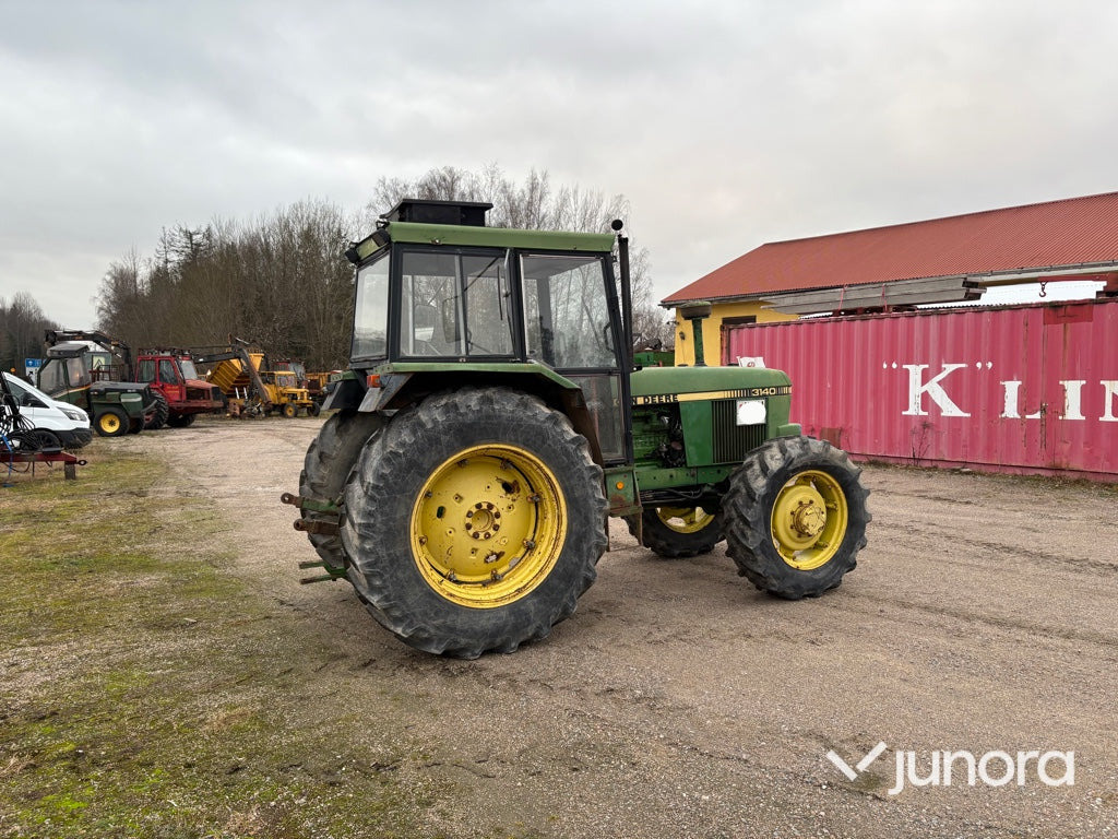 Farm tractor Traktor - John Deere 3140 MFWD: picture 9