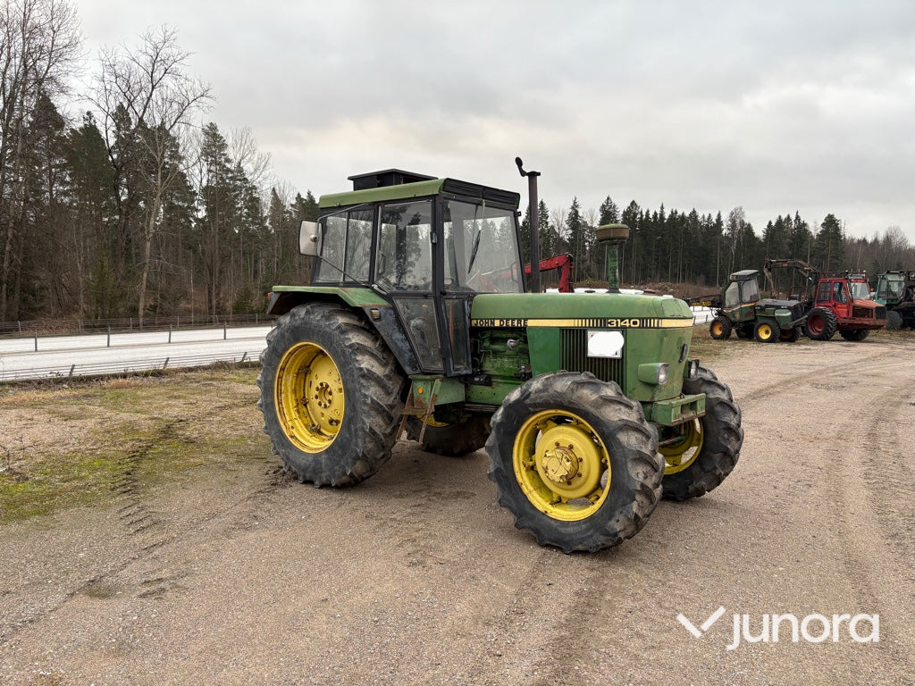 Farm tractor Traktor - John Deere 3140 MFWD: picture 6