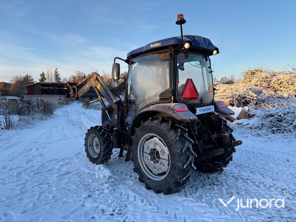 Traktor - Lovol, M504, med redskap - Farm tractor: picture 3 Traktor - Lovol, M504, med redskap - Farm tractor: picture 3