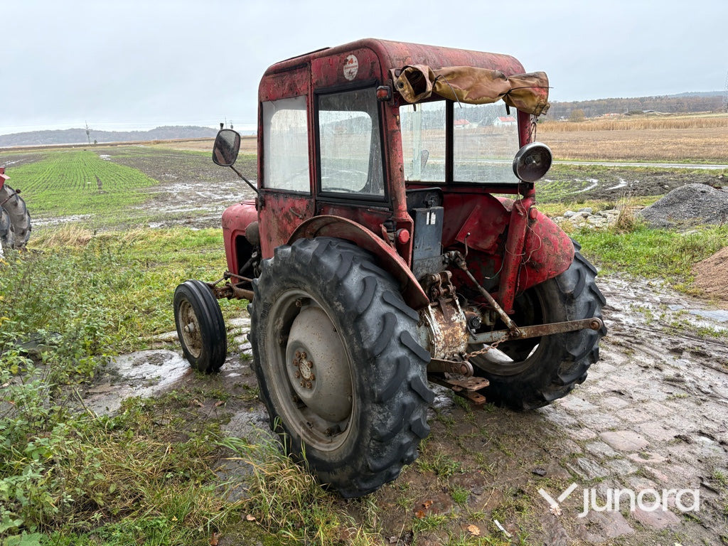 Traktor - MF 35 - Farm tractor: picture 4 Traktor - MF 35 - Farm tractor: picture 4
