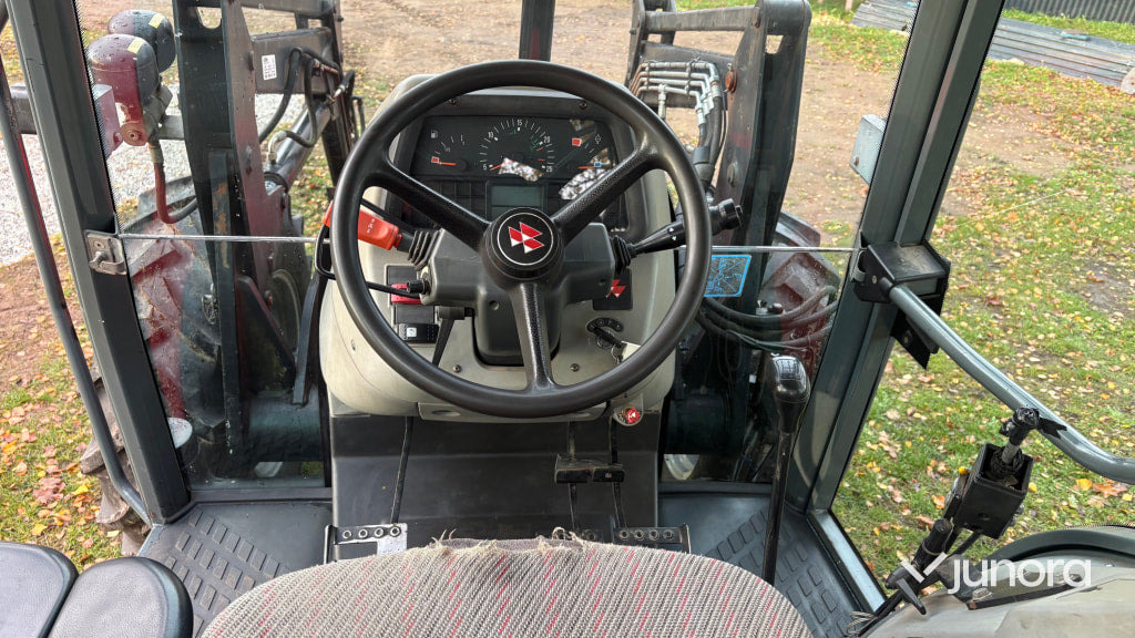 Leasing of Traktor - Massey Ferguson, 4245 Traktor - Massey Ferguson, 4245: picture 11 Leasing of Traktor - Massey Ferguson, 4245 Traktor - Massey Ferguson, 4245: picture 11