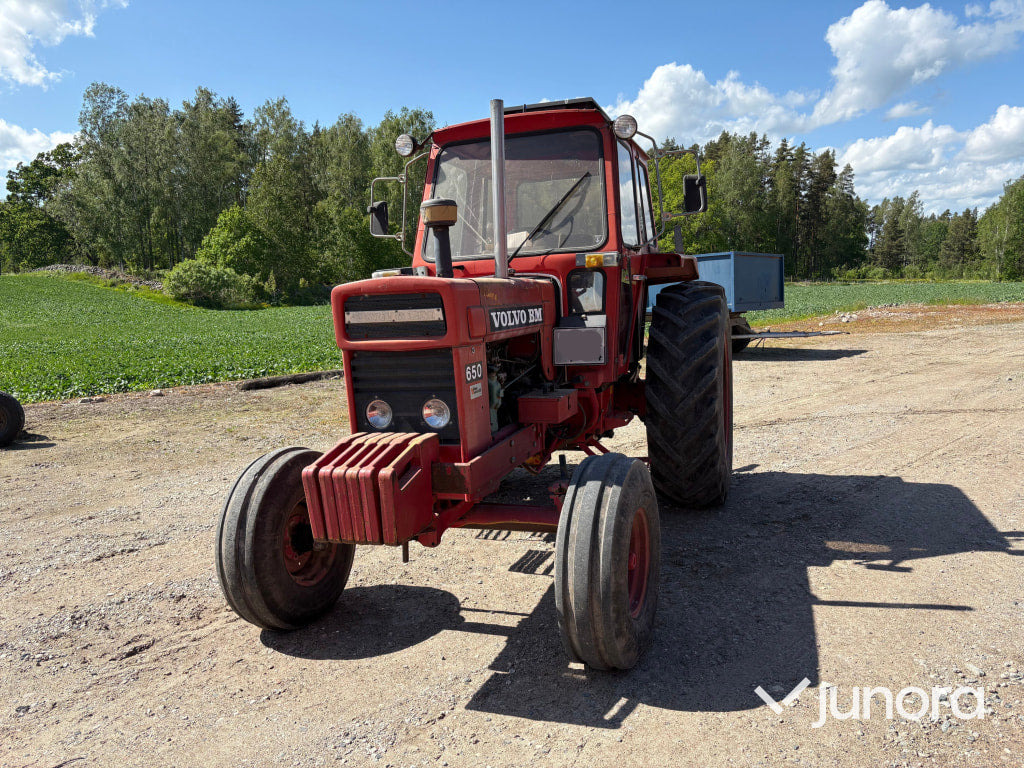 Traktor Volvo BM T 650 - Farm tractor: picture 5 Traktor Volvo BM T 650 - Farm tractor: picture 5