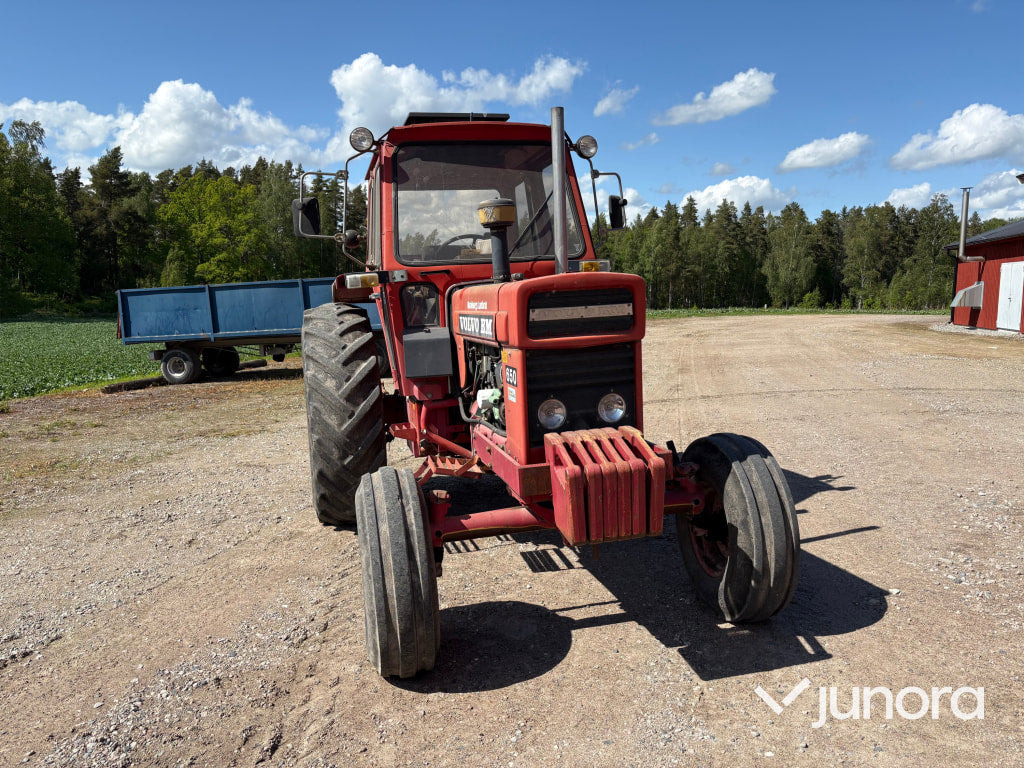 Traktor Volvo BM T 650 - Farm tractor: picture 4 Traktor Volvo BM T 650 - Farm tractor: picture 4