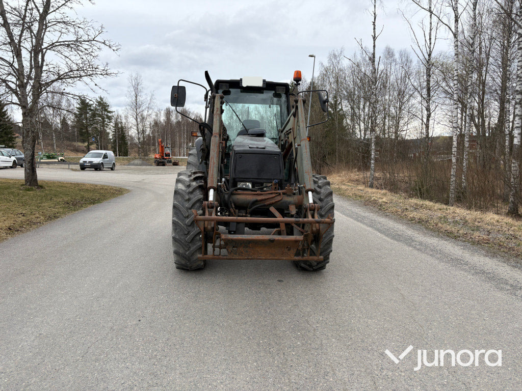Valtra Valmet 6200 - Farm tractor: picture 4 Valtra Valmet 6200 - Farm tractor: picture 4