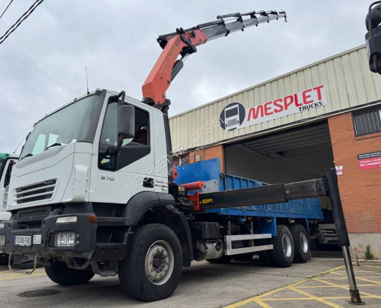 Iveco Trakker 310 - Dropside/ Flatbed truck: picture 1 Iveco Trakker 310 - Dropside/ Flatbed truck: picture 1