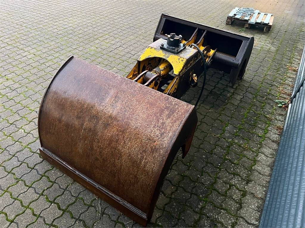BSV 700 ltr grab - Clamshell bucket: picture 5 BSV 700 ltr grab - Clamshell bucket: picture 5