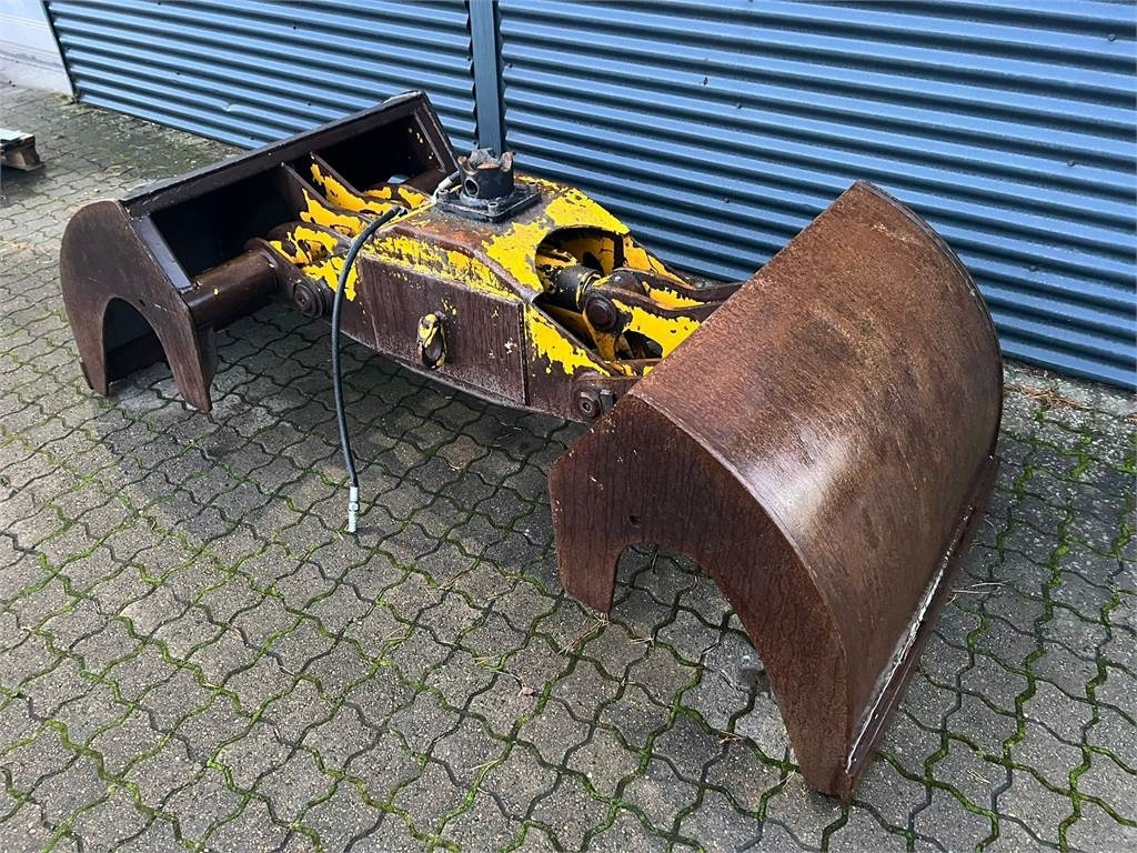 BSV 700 ltr grab - Clamshell bucket: picture 1 BSV 700 ltr grab - Clamshell bucket: picture 1