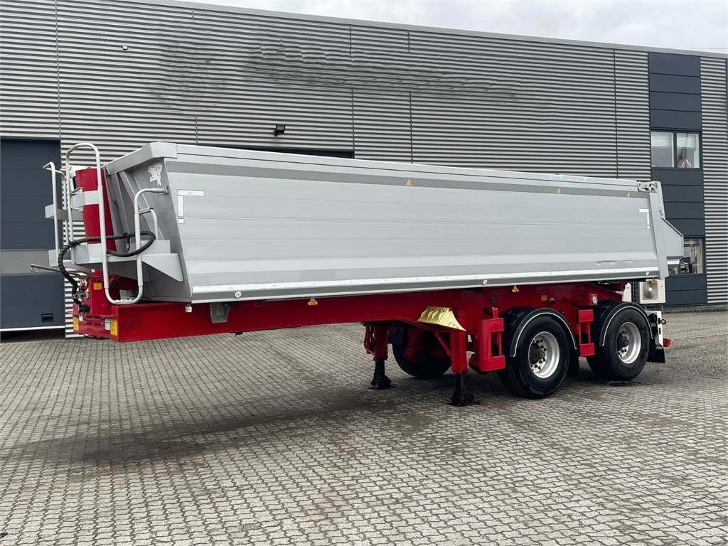 Benalu 2-aks 24m3 alu-chassi - Tipper semi-trailer: picture 4 Benalu 2-aks 24m3 alu-chassi - Tipper semi-trailer: picture 4