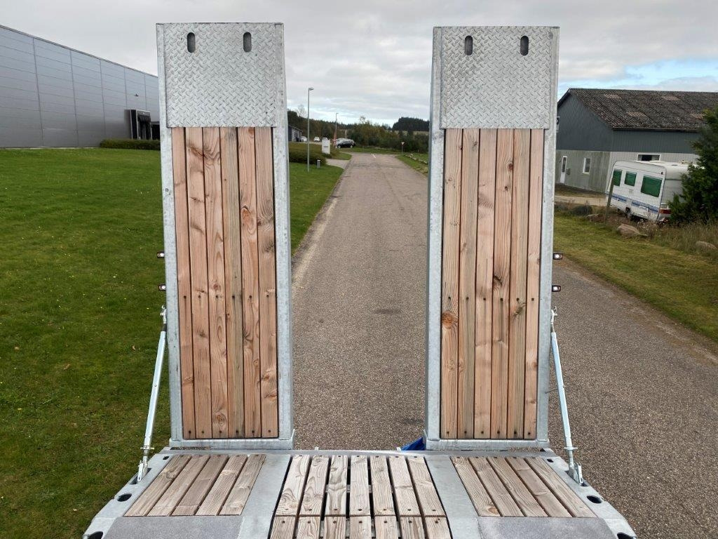 Hangler DTS-H 300 P 3 akslet med ramper - Low loader trailer: picture 5 Hangler DTS-H 300 P 3 akslet med ramper - Low loader trailer: picture 5