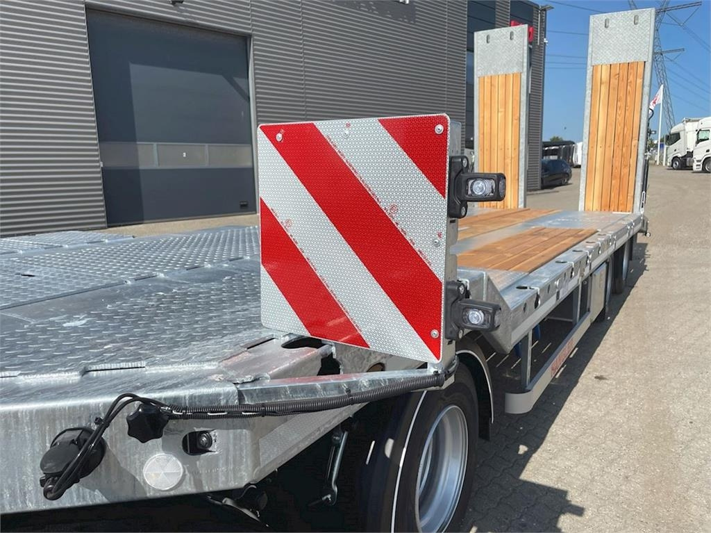 Hangler VTS-H 400 4 akslet - 2 delt ramper - Low loader trailer: picture 4 Hangler VTS-H 400 4 akslet - 2 delt ramper - Low loader trailer: picture 4