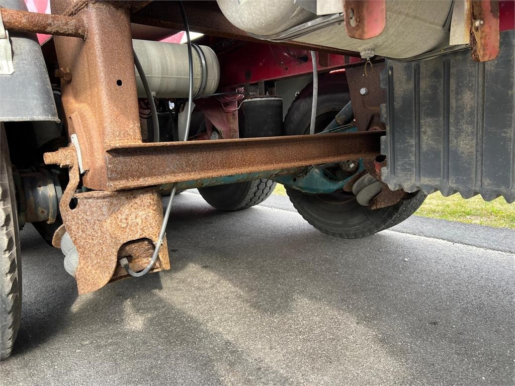 Tanker semi-trailer Interconsult 64m3 STRT1-64CA med tip: picture 17 Tanker semi-trailer Interconsult 64m3 STRT1-64CA med tip: picture 17