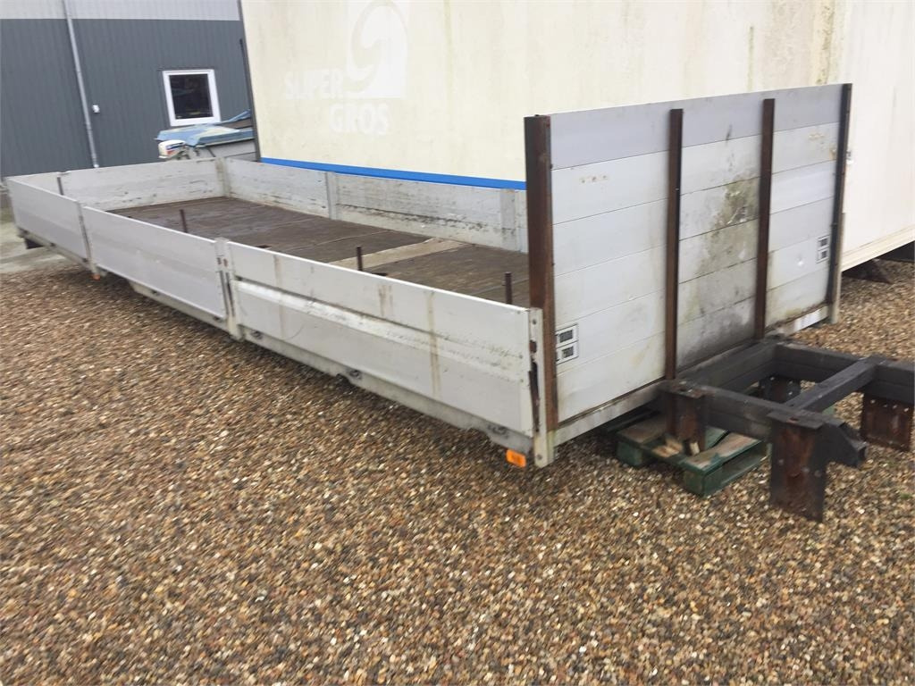 Kjeldsen Karosseri Fabrik 8,0 mtr fastlad med plad  - Flatbed body: picture 1 Kjeldsen Karosseri Fabrik 8,0 mtr fastlad med plad  - Flatbed body: picture 1