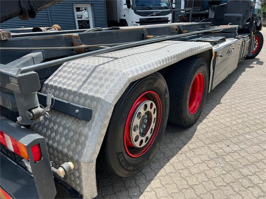 Mercedes-Benz Antos 2540 L - Hiab 232E5 kran - Skip loader truck: picture 4 Mercedes-Benz Antos 2540 L - Hiab 232E5 kran - Skip loader truck: picture 4