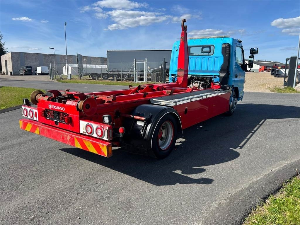 Mitsubishi Fuso CANTER 9C150 - Hook lift truck: picture 3 Mitsubishi Fuso CANTER 9C150 - Hook lift truck: picture 3