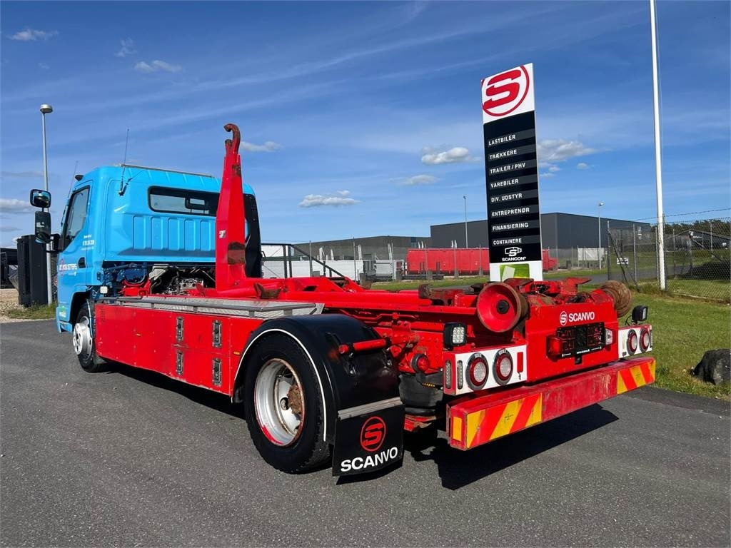 Mitsubishi Fuso CANTER 9C150 - Hook lift truck: picture 4 Mitsubishi Fuso CANTER 9C150 - Hook lift truck: picture 4