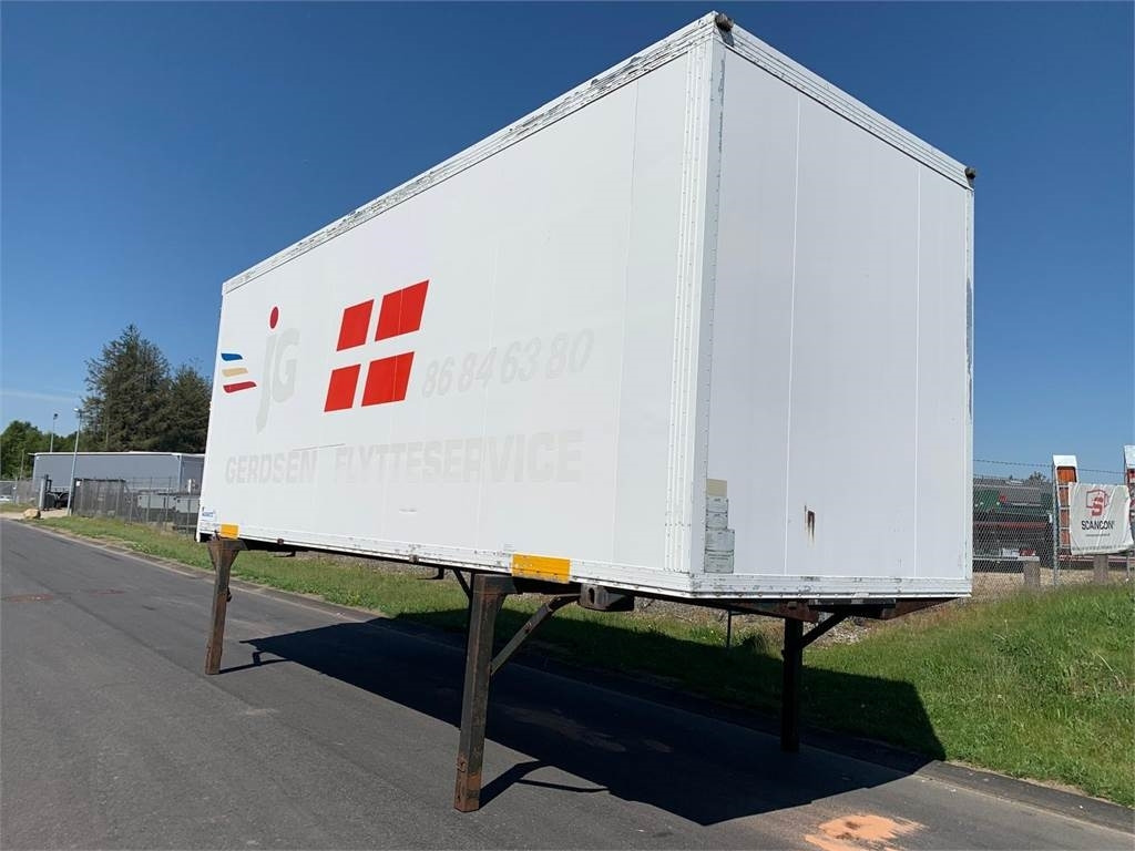 Schmitz WKD 7150 mm - bagdøre - Closed box semi-trailer: picture 3 Schmitz WKD 7150 mm - bagdøre - Closed box semi-trailer: picture 3