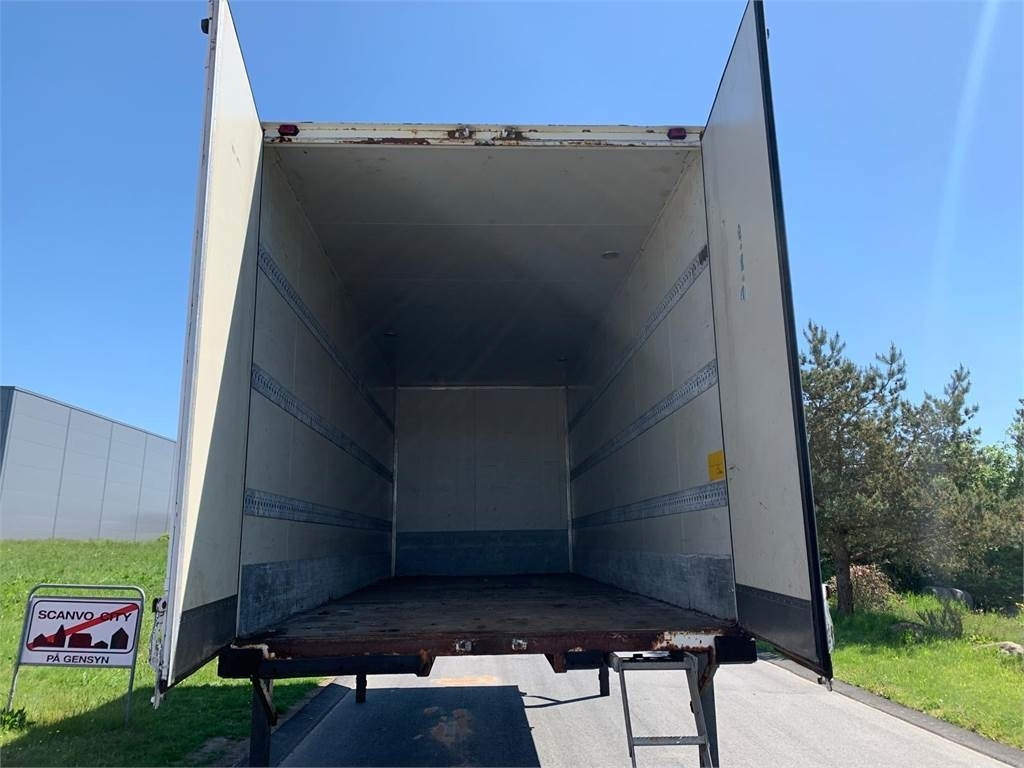 Schmitz WKD 7150 mm - bagdøre - Closed box semi-trailer: picture 2 Schmitz WKD 7150 mm - bagdøre - Closed box semi-trailer: picture 2