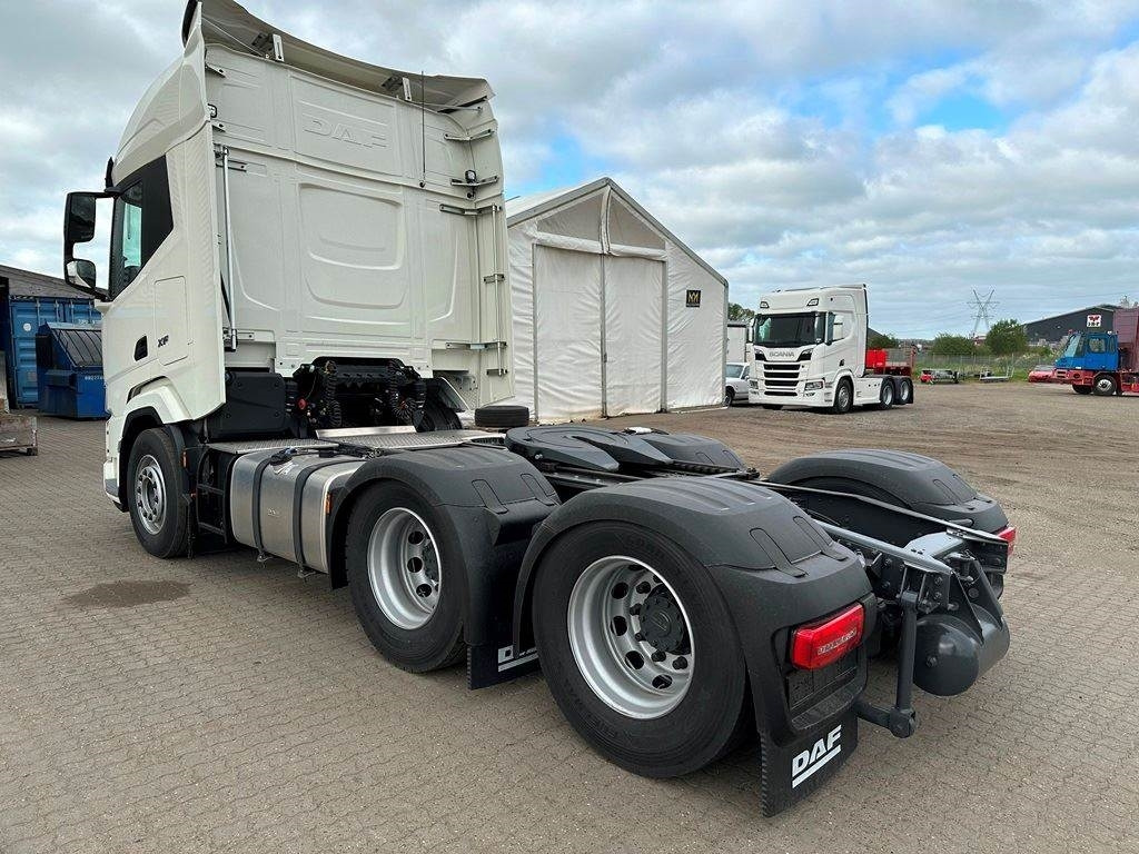 DAF XF 530 6x2 - Tractor unit: picture 4 DAF XF 530 6x2 - Tractor unit: picture 4
