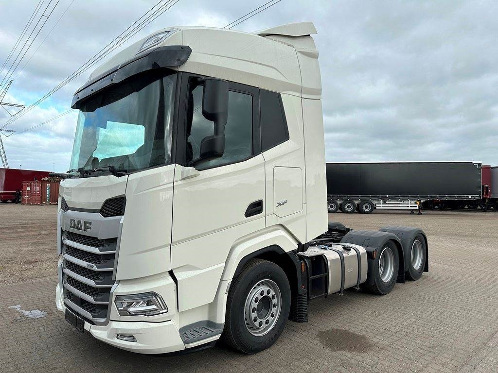 DAF XF 530 6x2 - Tractor unit: picture 1 DAF XF 530 6x2 - Tractor unit: picture 1
