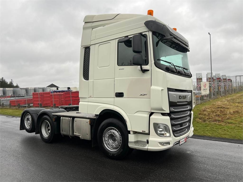 DAF XF 530 6x2 FTR - Tractor unit: picture 2 DAF XF 530 6x2 FTR - Tractor unit: picture 2